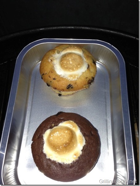 Muffins-mit-Cocos-Nougat-Füllung-unter-Marshmallow-Haube (8) (Andere)