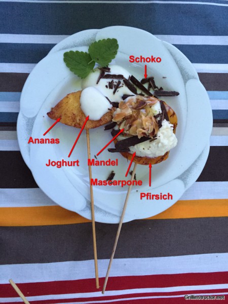 Beschwipstes Früchte-Zweierlei mit Limetten- Mascarpone und -Joghurt ganiert mit Mandeln und Schokosplittern (2)